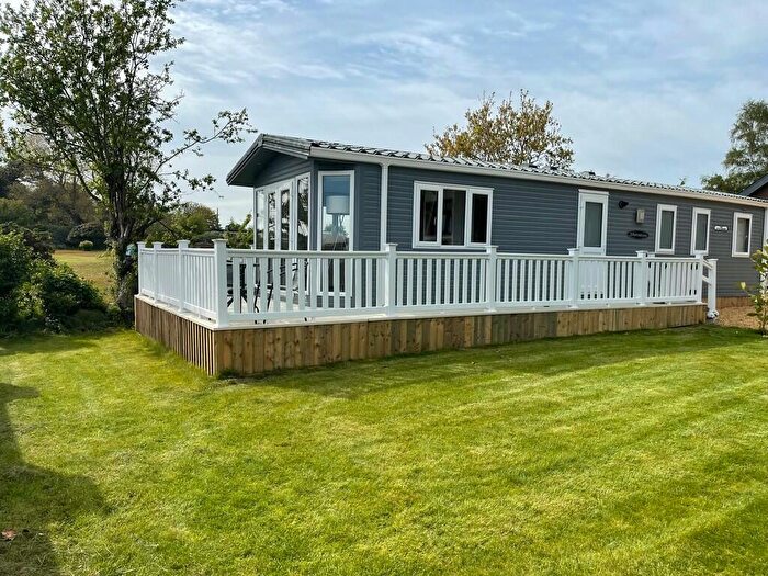 3 Bedroom Mobile Home To Rent In The Common, Leiston, IP16