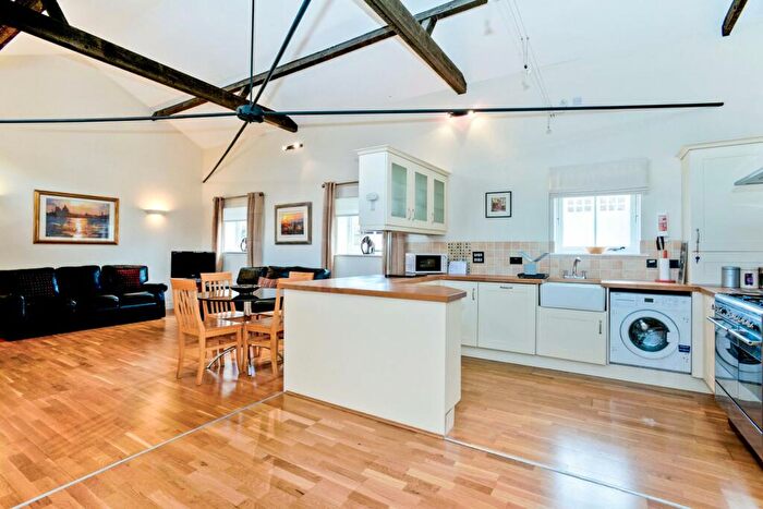 3 Bedroom End Of Terrace House To Rent In Springwell, Havant, PO9