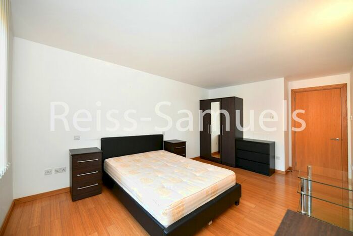 1 Bedroom Flat To Rent In Helion Court, Isle Of Dogs, Canary Wharf, Docklands, London, E14