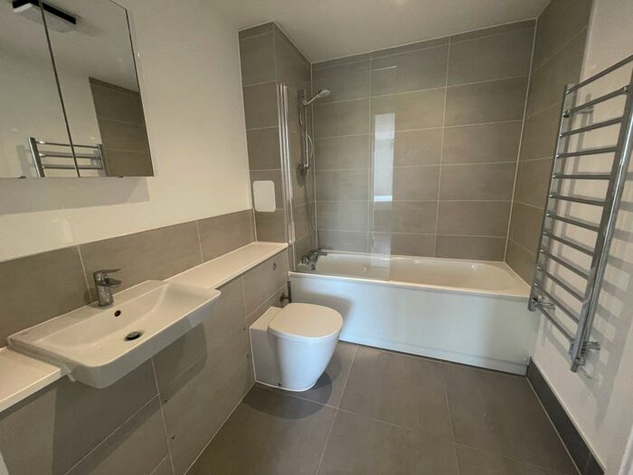 1 Bedroom Flat To Rent In Silbury Boulevard, Milton Keynes, MK9