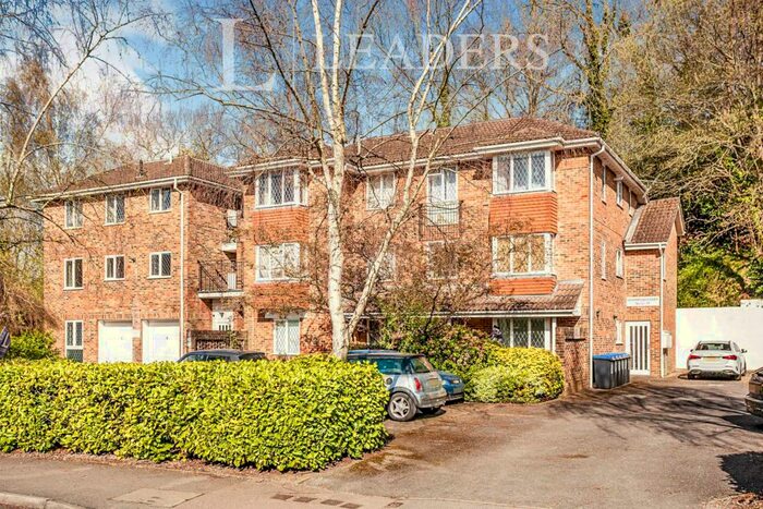 1 Bedroom Flat To Rent In Drummond Close, Haywards Heath, RH16