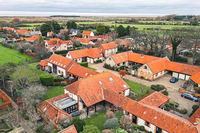 5 Bedroom Barn Conversion For Sale In Holme-next-the-Sea, PE36