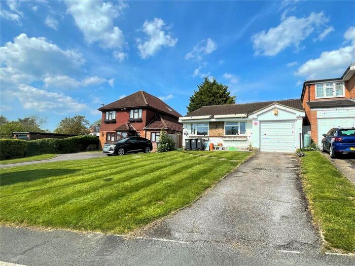 2 Bedroom Bungalow To Rent In Ridge Langley, South Croydon, Surrey, CR2