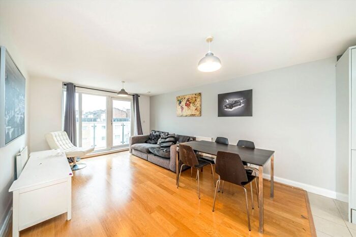2 Bedroom Flat For Sale In Ashton House, London, SE11