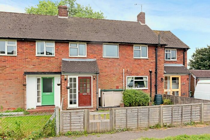 2 Bedroom Flat To Rent In Collet Road, Kemsing, Sevenoaks, TN15