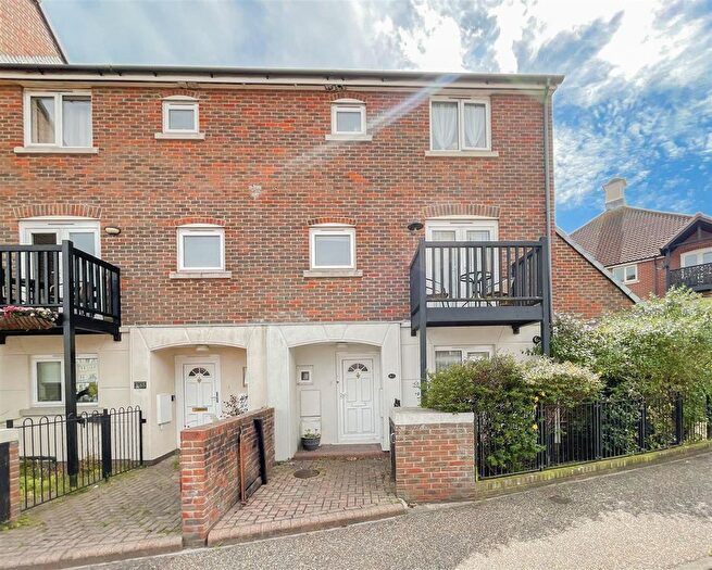 3 Bedroom Town House To Rent In Santa Cruz Drive, Eastbourne, BN23