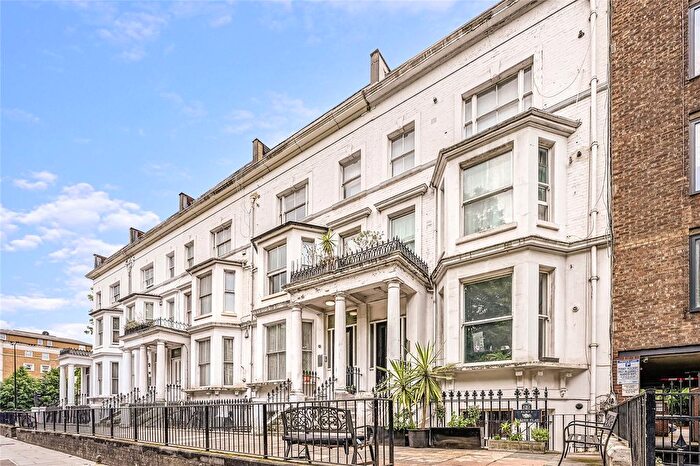 Studio To Rent In Earls Court Road, London, W8