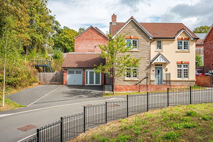4 Bedroom Detached House For Sale In Clos Y Pinwydd, Abergavenny, NP7