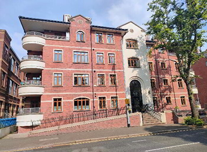 2 Bedroom Apartments For Sale In Apartment Chancellors Court - Malone Road, Belfast, BT9