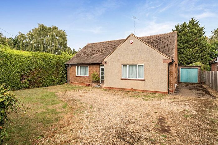 3 Bedroom Bungalow For Sale In Ampthill Road, Flitwick, MK45