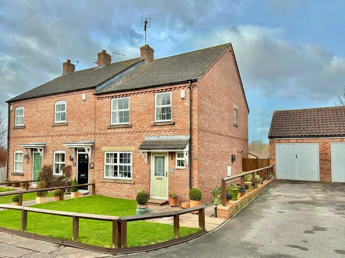 3 Bedroom End Of Terrace House For Sale In Copperclay Walk, Easingwold, York, YO61
