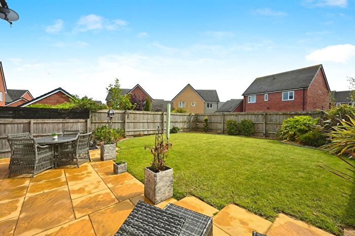 4 Bedroom Detached House For Sale In Tupton Road, Clay Cross, Chesterfield, S45