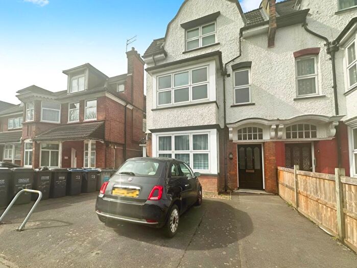 1 Bedroom Flat For Sale In Chatsworth Road, Croydon, CR0