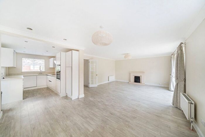 4 Bedroom Detached House For Sale In St. Andrews Gardens, Cobham, KT11