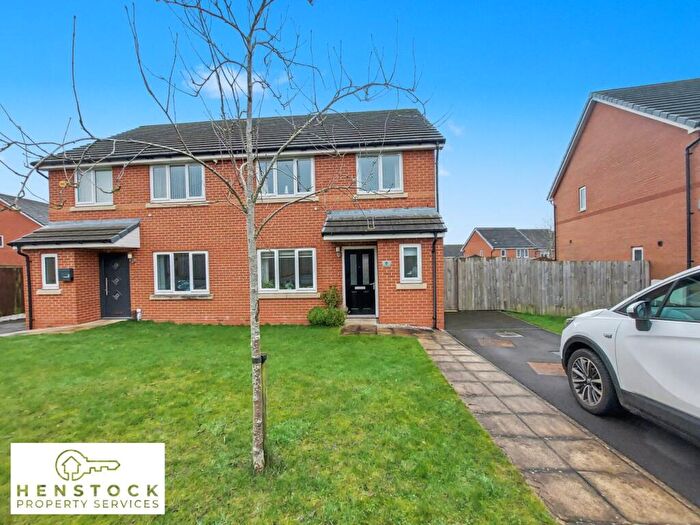 3 Bedroom Semi Detached House For Sale In Brandlehow Drive, Middleton, Manchester, M24