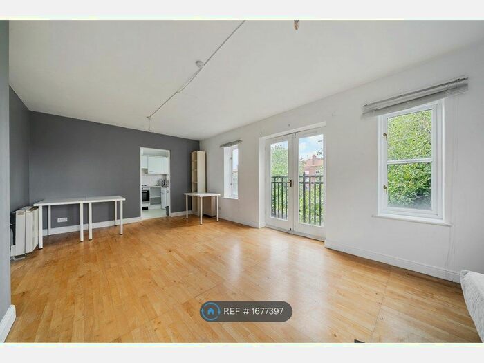 3 Bedroom Flat To Rent In Laburnum Street, London, E2