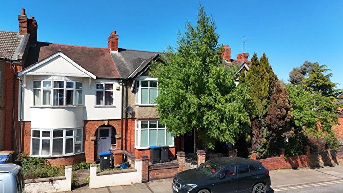 4 Bedroom Terraced House For Sale In Abington Avenue, Abington, Northampton, NN1