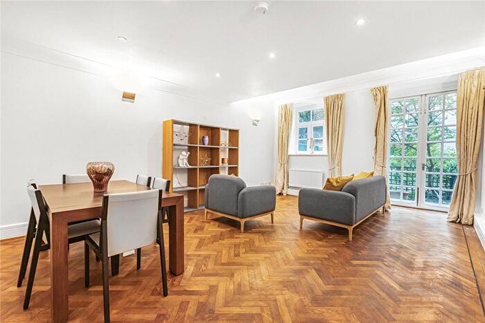 2 Bedroom Apartment To Rent In Rosebery Avenue, London, EC1R