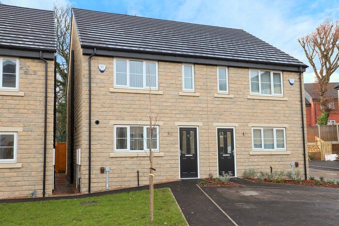 3 Bedroom Semi-Detached House To Rent In Gratton Place, Stonegravels S41