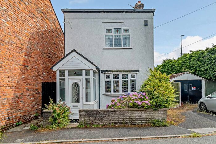 2 Bedroom Detached House For Sale In Green Lane, Great Sutton, CH66