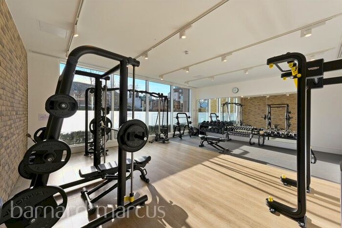 1 Bedroom Flat To Rent In Queenshurst Square, Kingston Upon Thames, KT2