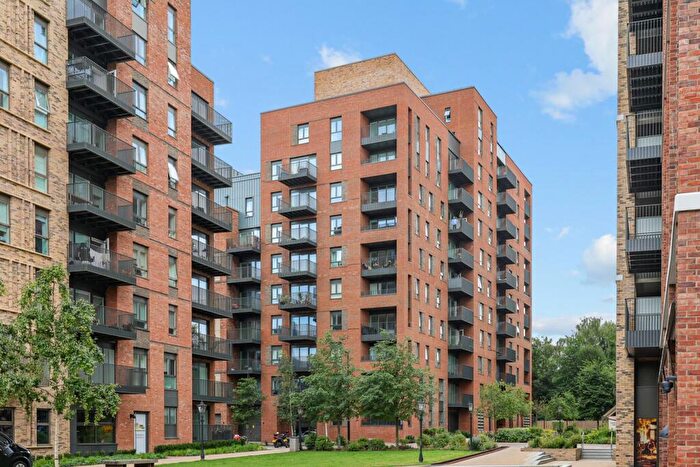 2 Bedroom Flat To Rent In Blenheim Mansions, London, N8