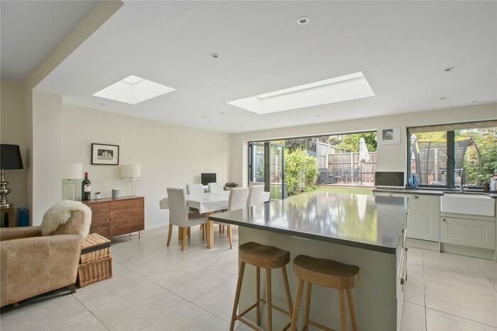 4 Bedroom Detached House To Rent In Swaby Road, London, SW18