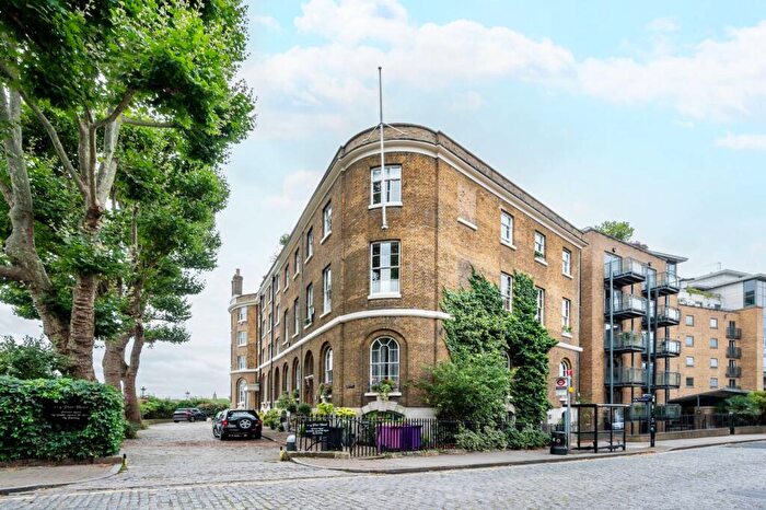 2 Bedroom Flat To Rent In Wapping High Street, Wapping, London, E1W