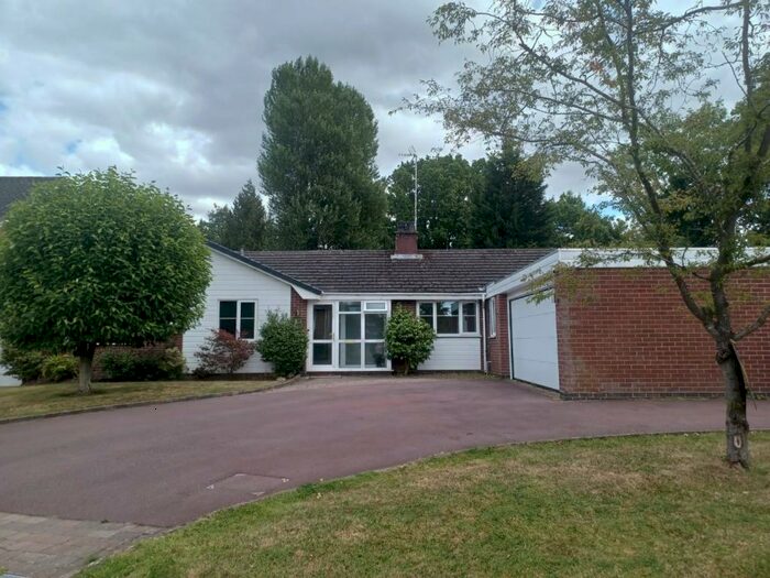 5 Bedroom Detached Bungalow To Rent In White House Way, Solihull, B91