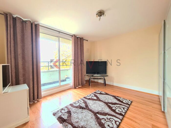 2 Bedroom Flat To Rent In Leinster Gardens, Bayswater, Queensway, W2