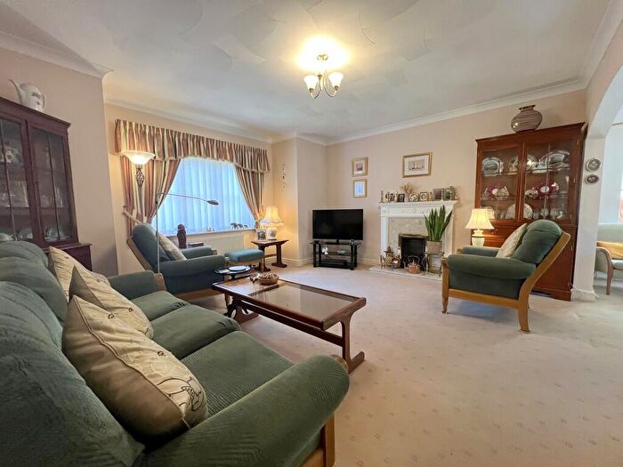 3 Bedroom Detached Bungalow For Sale In London Road, Chatteris, Cambs., PE16