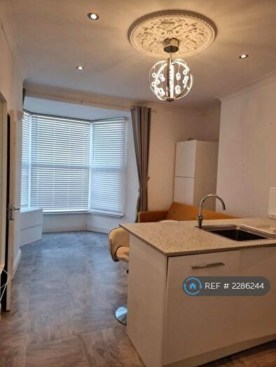 2 Bedroom Flat To Rent In Pier St, Plymouth, PL1