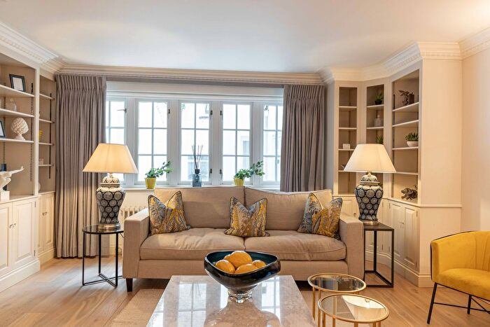 4 Bedroom Detached House To Rent In Wilton Row, London, SW1X