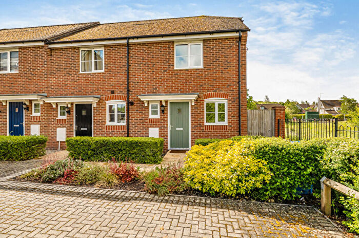 2 Bedroom End Of Terrace House For Sale In Jardine Place, Bracknell, Berkshire, RG12