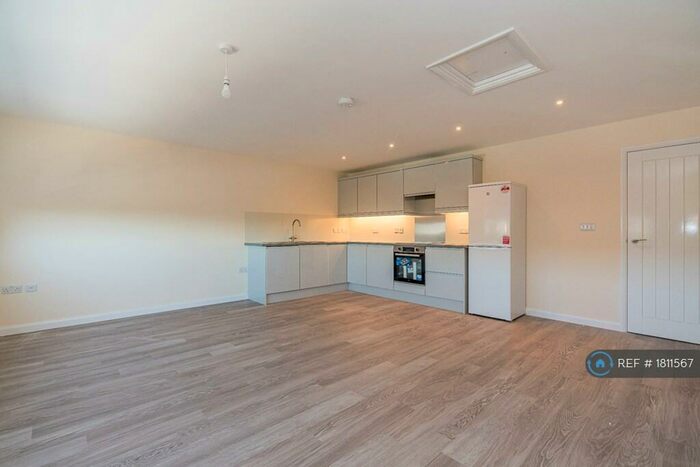 2 Bedroom Flat To Rent In Wedgewood Road, Bicester, OX26