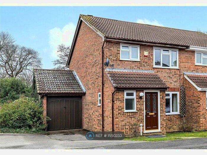 3 Bedroom Semi-Detached House To Rent In Netherhouse Moor, Church Crookham, Fleet, GU51