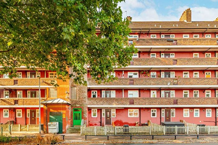 3 Bedroom Flat To Rent In Homerton Road, Hackney, E9