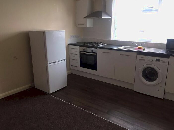 1 Bedroom Flat To Rent In Green Lane, Dagenham, RM8