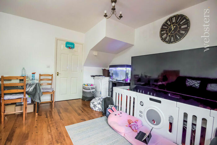 2 Bedroom Semi-Detached House To Rent In Toyle Road, Norwich, NR5