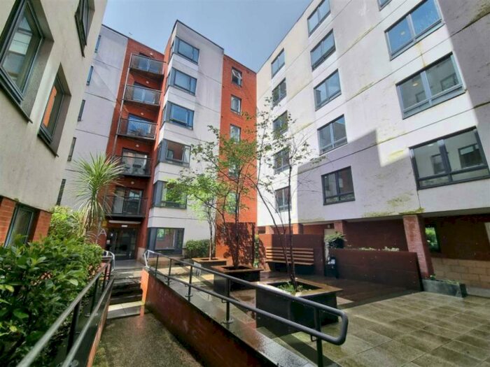 2 Bedroom Flat To Rent In The Citadel, Ludgate Hill, Manchester, M4