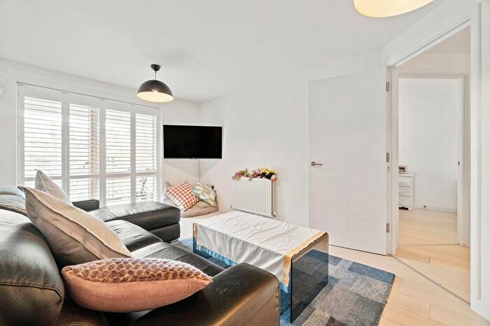 1 Bedroom Flat To Rent In Frean Street, London, SE16