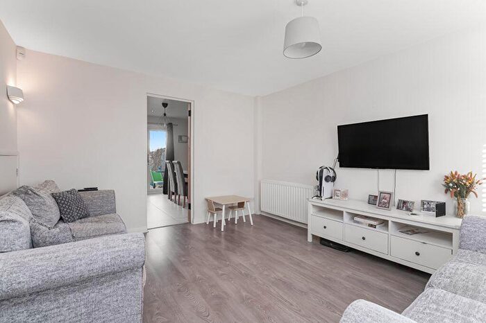 3 Bedroom Semi Detached House For Sale In Harlawhill Gardens, Prestonpans, EH32