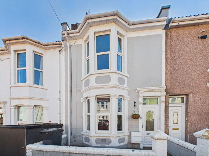 2 Bedroom Terraced House For Sale In Hall Street, Bristol, BS3
