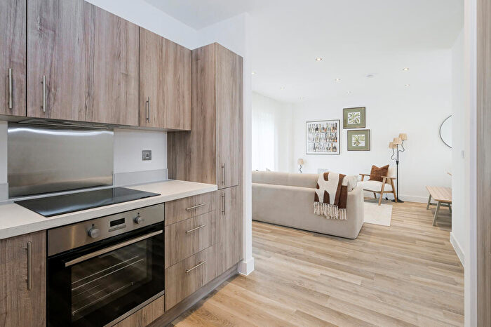 2 Bedroom Mews For Sale In Marleigh Park, Cambridge, Cambridgeshire, CB5