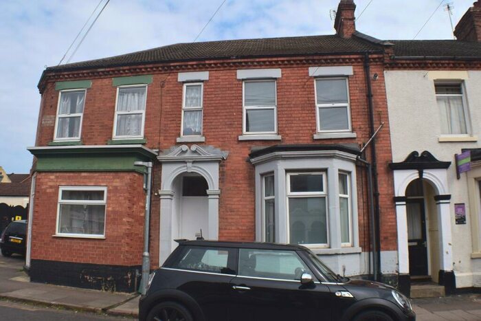 1 Bedroom Flat To Rent In Whitworth Road, Northampton, NN1