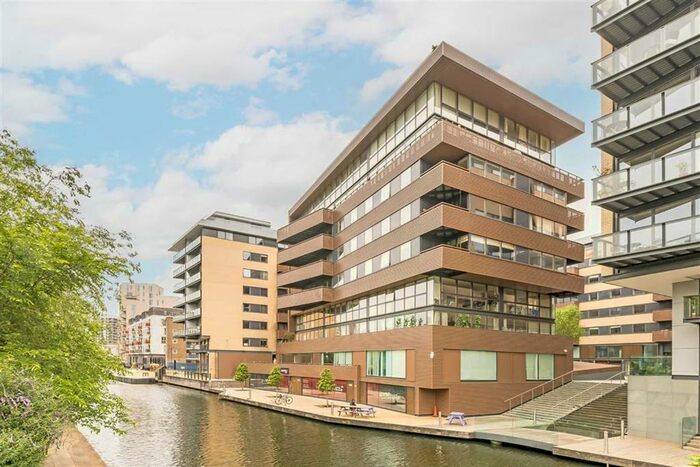 2 Bedroom Flat To Rent In Poole Street, London, N1