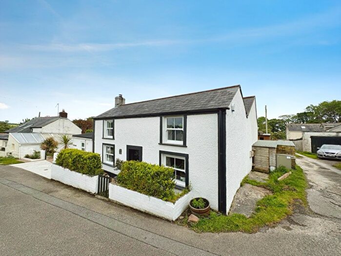 3 Bedroom Semi Detached House For Sale In Godolphin Cross, Double Bedroom Charming Cottage, TR13