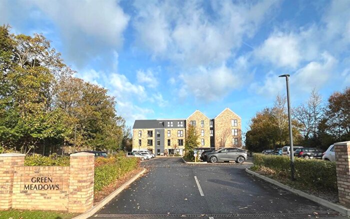 2 Bedroom Flat For Sale In Colwell Road, Freshwater, PO40