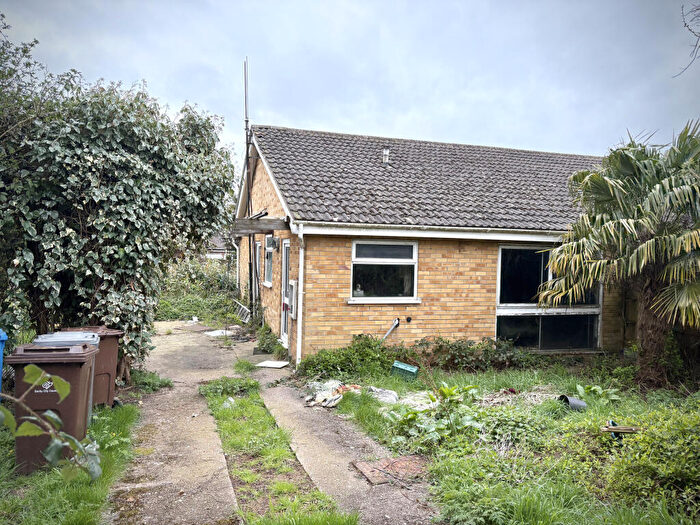 2 Bedroom Semi-Detached Bungalow For Sale In Olton Road, Mickleover, DE3
