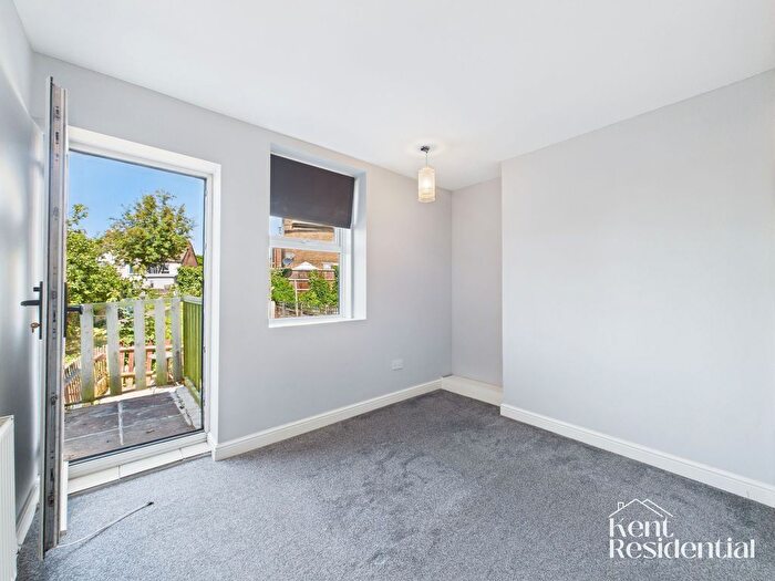 1 Bedroom Flat To Rent In Lower Boxley Road, Maidstone, ME14